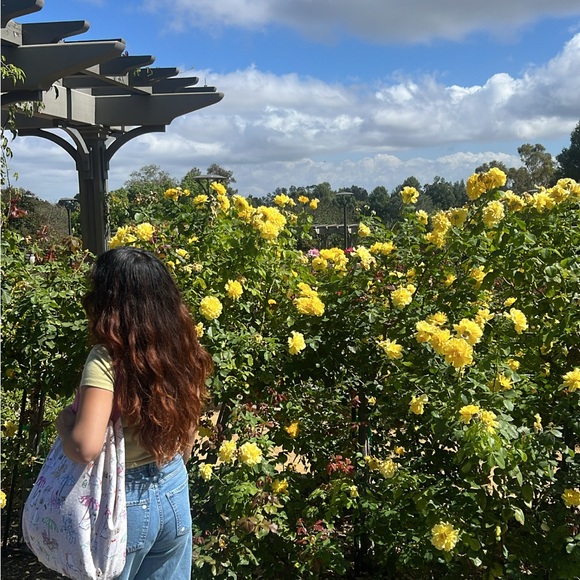 ✨Meet your Posher, Jess✨ - Picture 2 of 3